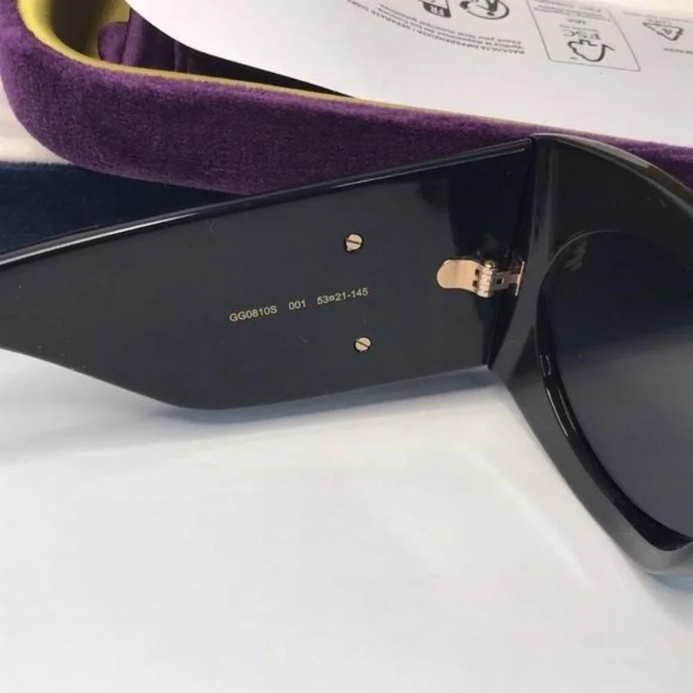 New- 💯 Original Gucci GG0810S 001 Oval Quilted Thick Rim sunglasse